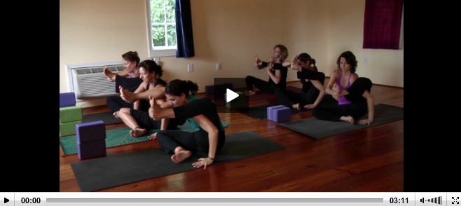 Online Yoga Class Vinyasa Flow with Sarah Faircloth